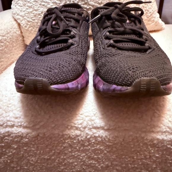 Under Armour Women's Running Shoes - Picture 4 of 6